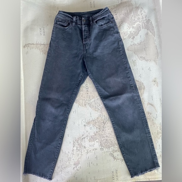 Levi’s 90s Gray/ Purple Wash High Rise Raw Hem Jeans Size 29 - Picture 5 of 14